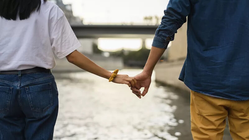 Ngủ mơ thấy nhiều người đánh lô đề con gì?