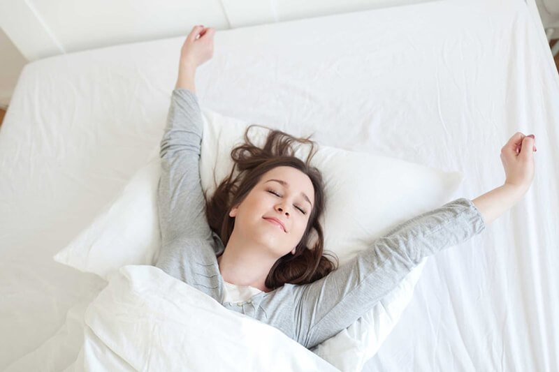 Nằm ngủ mơ thấy quần bị rách báo hiệu điềm lành hay dữ? Có nên lo lắng?