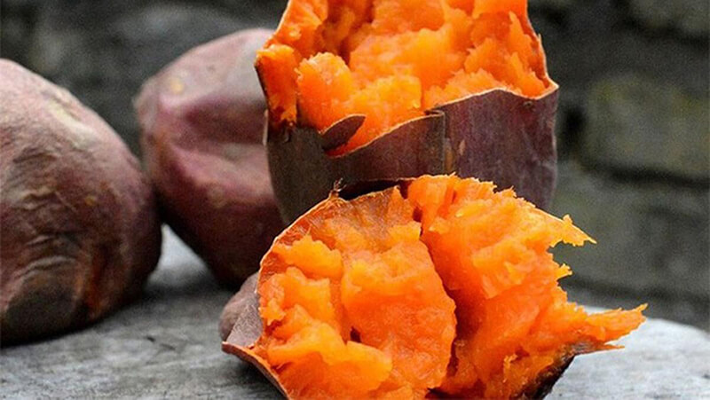 Mơ thấy nhặt được củ khoai lang